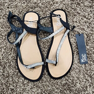NWT 385 fifth Sandals Size 8